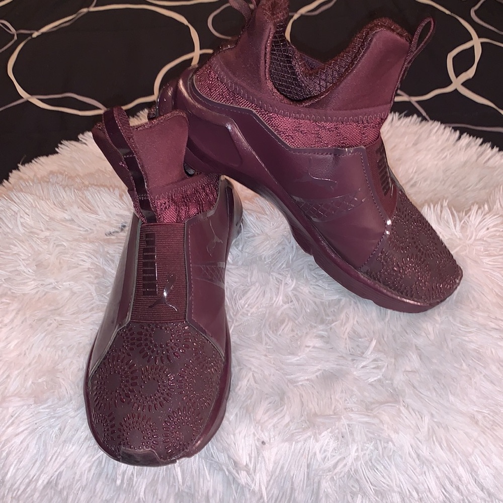 ⭐️WOMEN’S PUMA FIERCE KRM SNEAKERS⭐️ - Picture 10 of 11